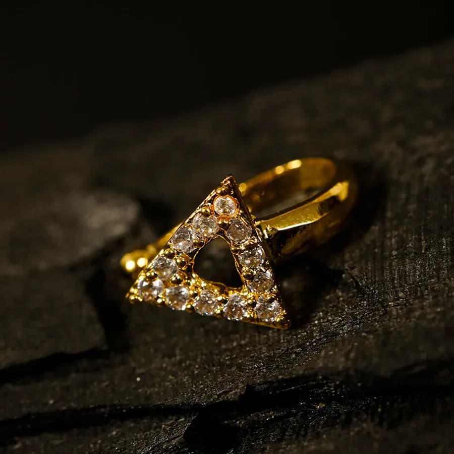 Chic Geometric Gold CZ Clip-On Nosepin for Modern Women