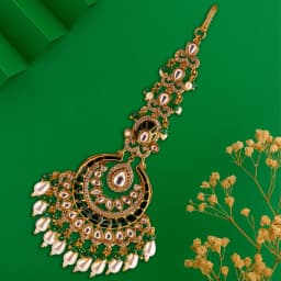Regal Kundan Maangtikka for Brides 1