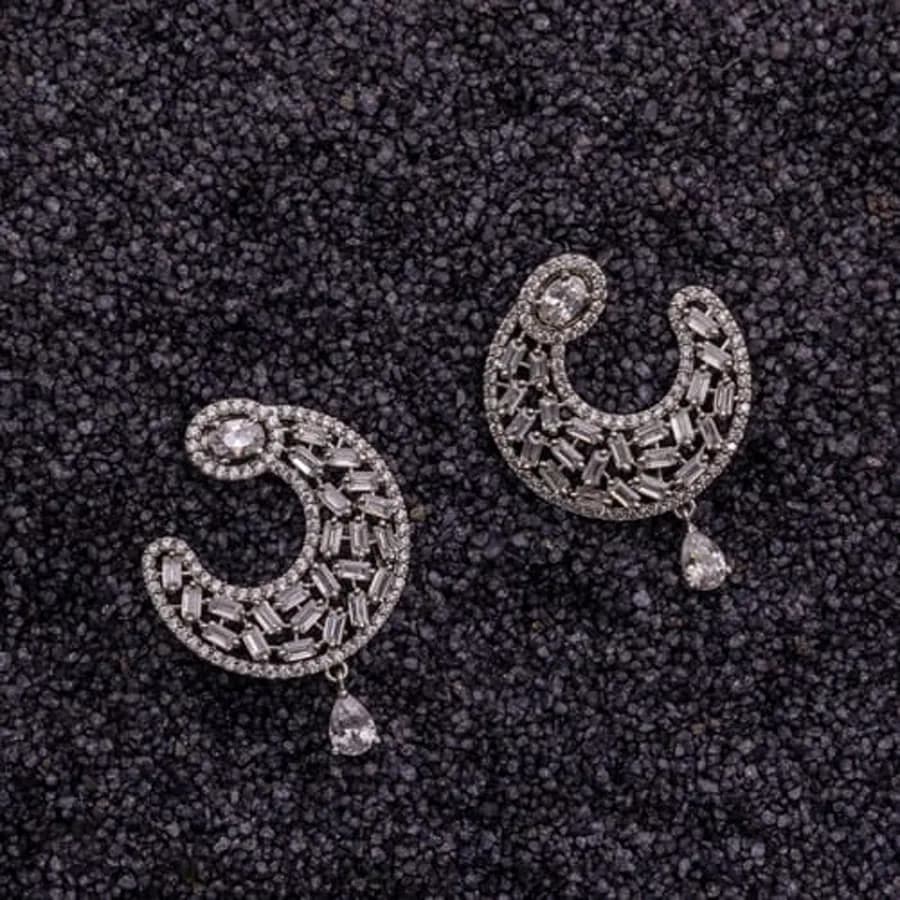 Chic White Cubic Zirconia Hoop Earrings