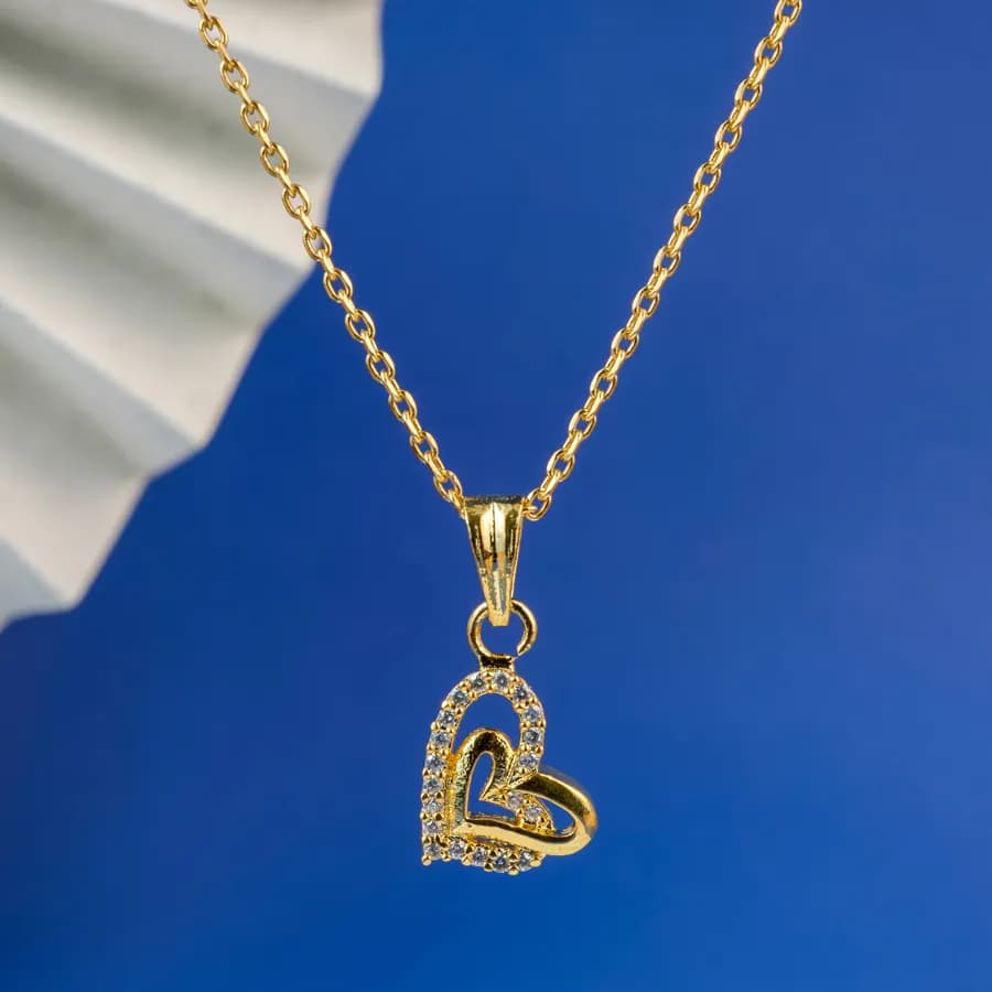 Charming Intertwined Heart Pendant Necklace