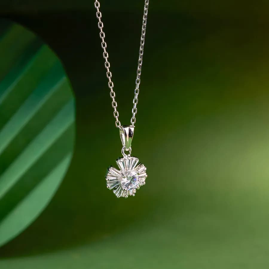 Nimoraa Silver Blossom Elegance Pendant