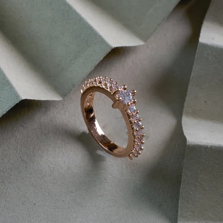 Chic Rose Gold Engagement Ring