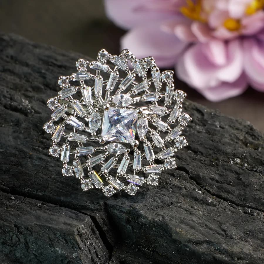 Glistening Floral Radiance Ring