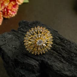 Golden Floral Elegance Ring 1