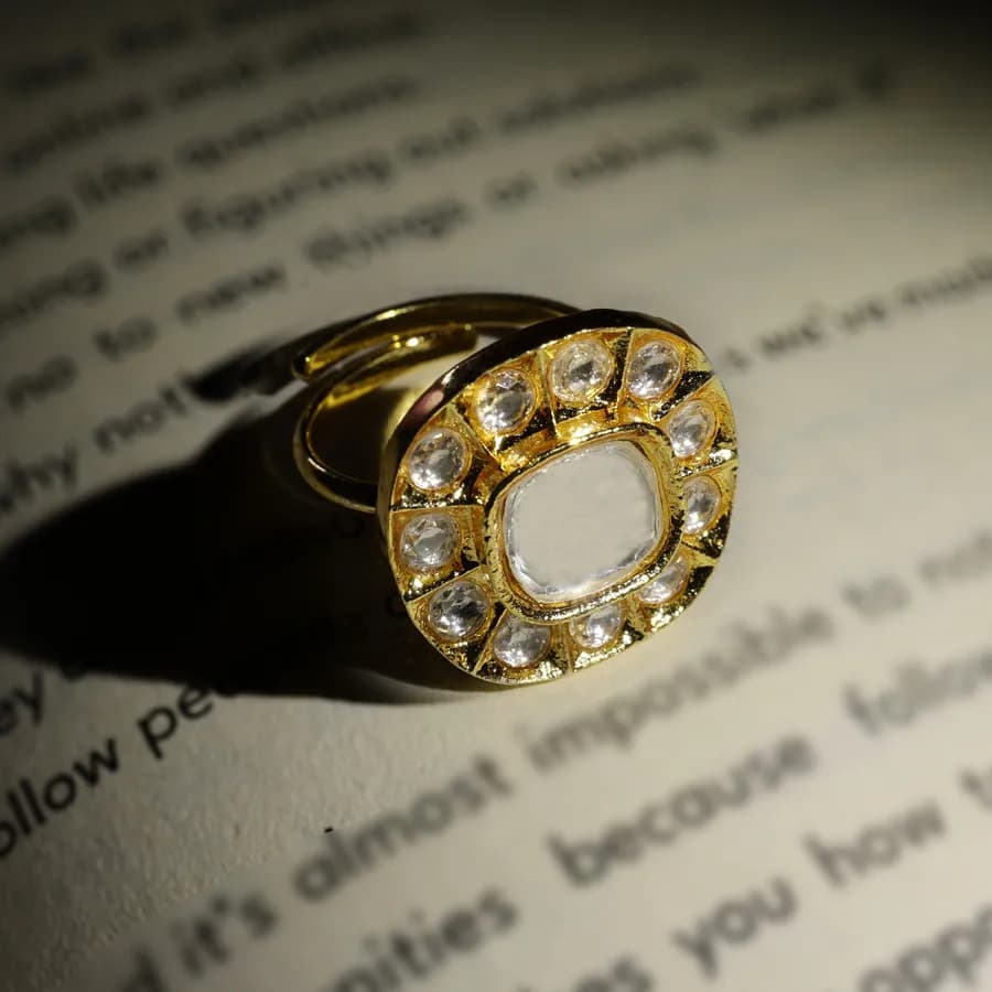 Kundan Elegance Ring