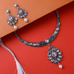 Radiance in Silver: Pearl Adornment Choker Set 1