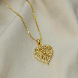 Elegant Gold Heart Filigree Necklace 1