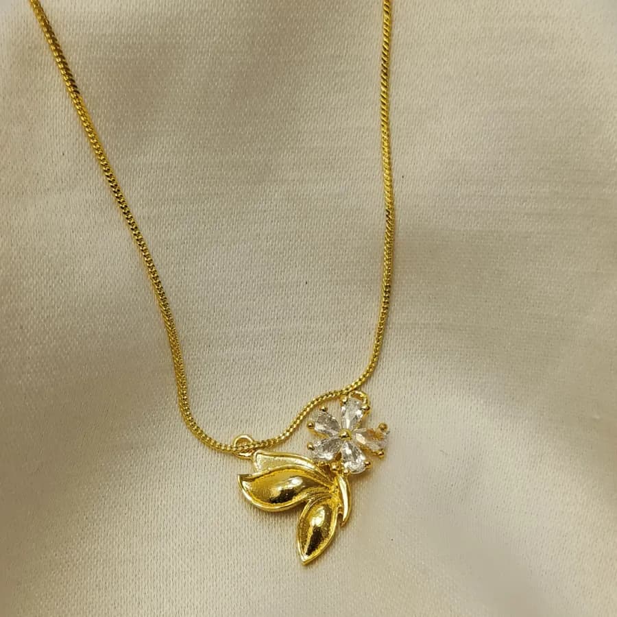 Blooming Grace Gold Leaf Pendant Necklace