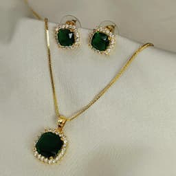 Luxurious Emerald Elegance Jewelry Set 1