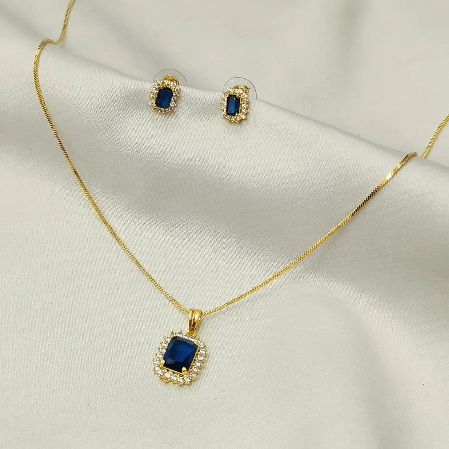 Regal Sapphire and Gold Jewelry Ensemble