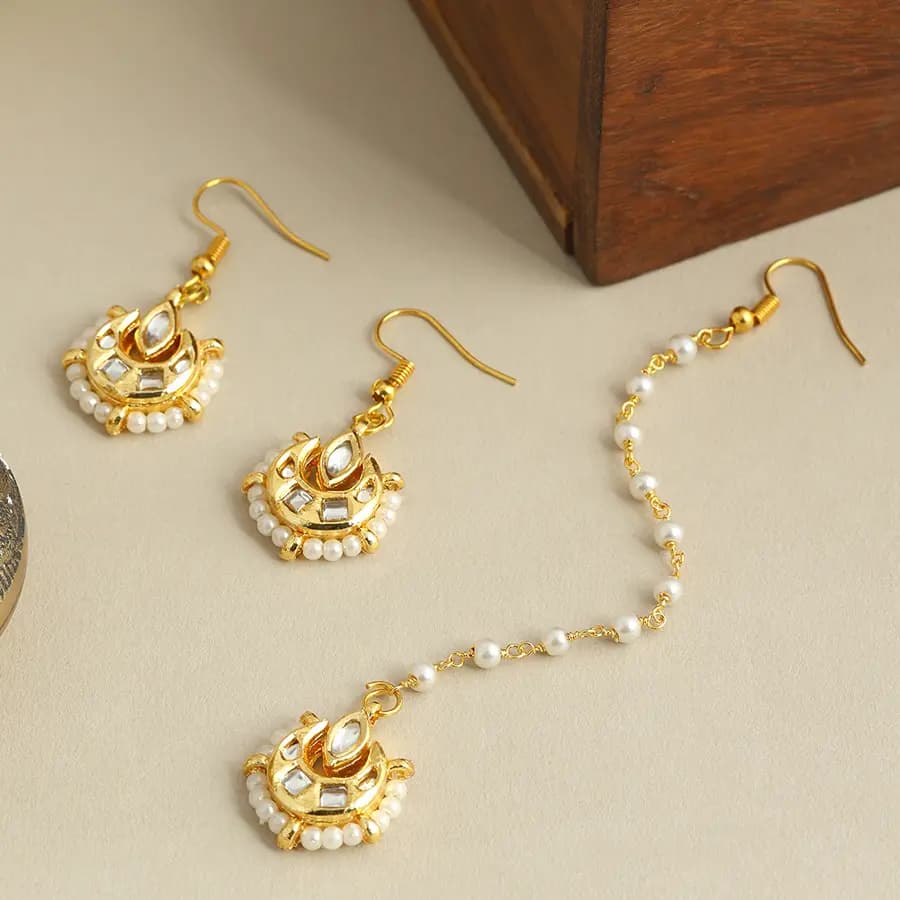 Elegant Kundan Jewellery Ensemble