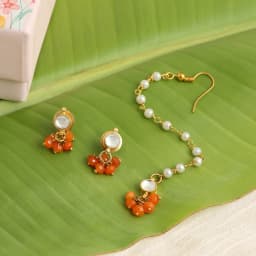 Elegant Jhumka Adornments with Pearlescent Accents 1
