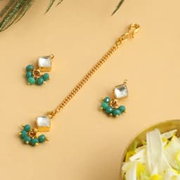 Elegant Glimmer Maang Tikka Ensemble 1