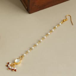 Elegant Green Gemstone Maang Tikka 1