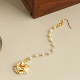 Elegant Pearl Crescent Tikka 1