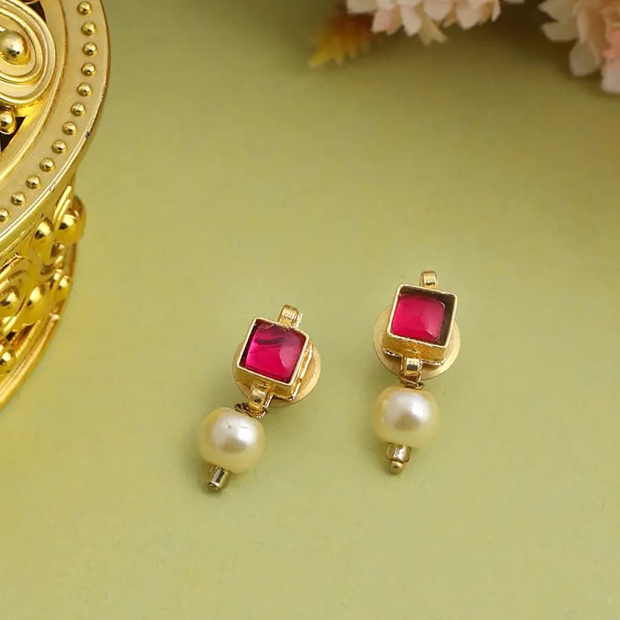 Chic Mauve and Pearl Dangle Earrings