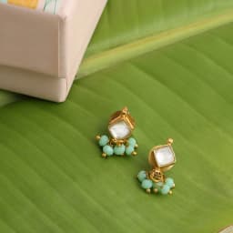 Chic Mint Green Drop Earrings 1