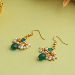Emerald Dream & Pearl Glam Earrings 1