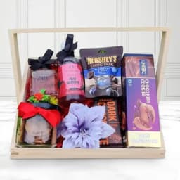 Luxurious Gift Hamper for Women 1