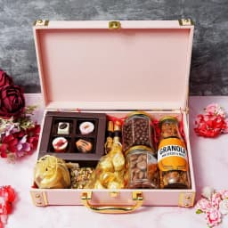 Delicious Goodies Trunk for Mom 1