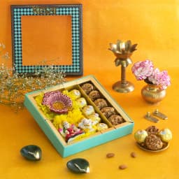 Elegant Diwali Gift And Sweets Box 1