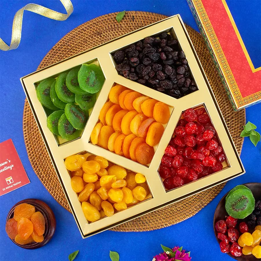 Exquisite Dried Fruits Assortment Box