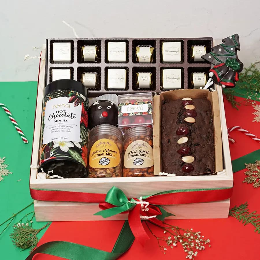 Delectable Assorted Christmas Treats Hamper