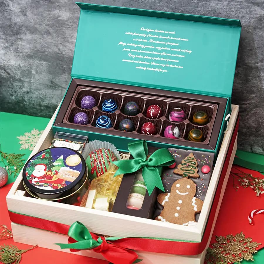 Christmas Treats Extravaganza Hamper