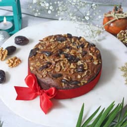 Magical Sugarfree Date and Walnut Cake 1