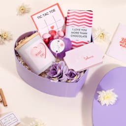 Heartwarming Surprises Gift Hamper 1