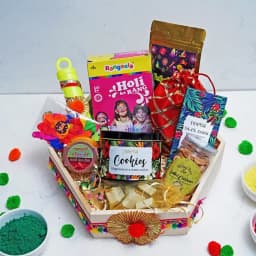 Impressive Holi Treats N Gifts Delight Set 1