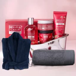Amazing Strawberry Bath Tub Combo with Bathrobe N Bath Towel 1