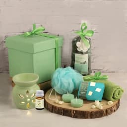 Admirable Jasmine Soap Spa Gift Set with Bathrobe N Green Tea Essential Oil 1