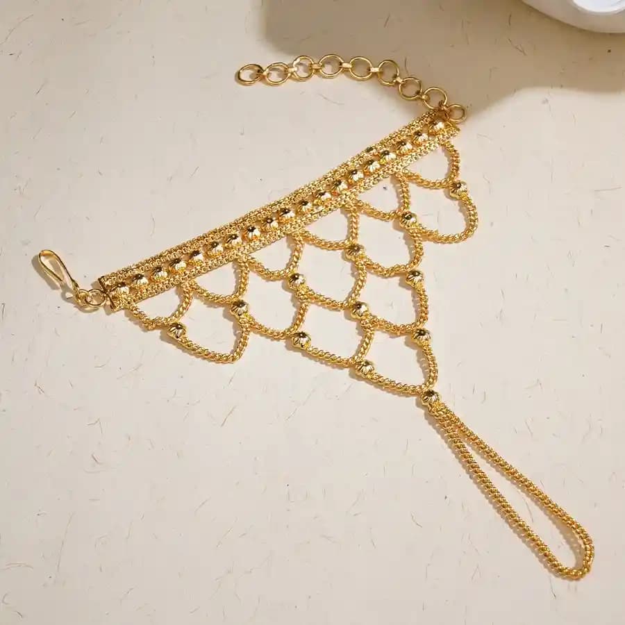 Luxurious Golden Haathphool