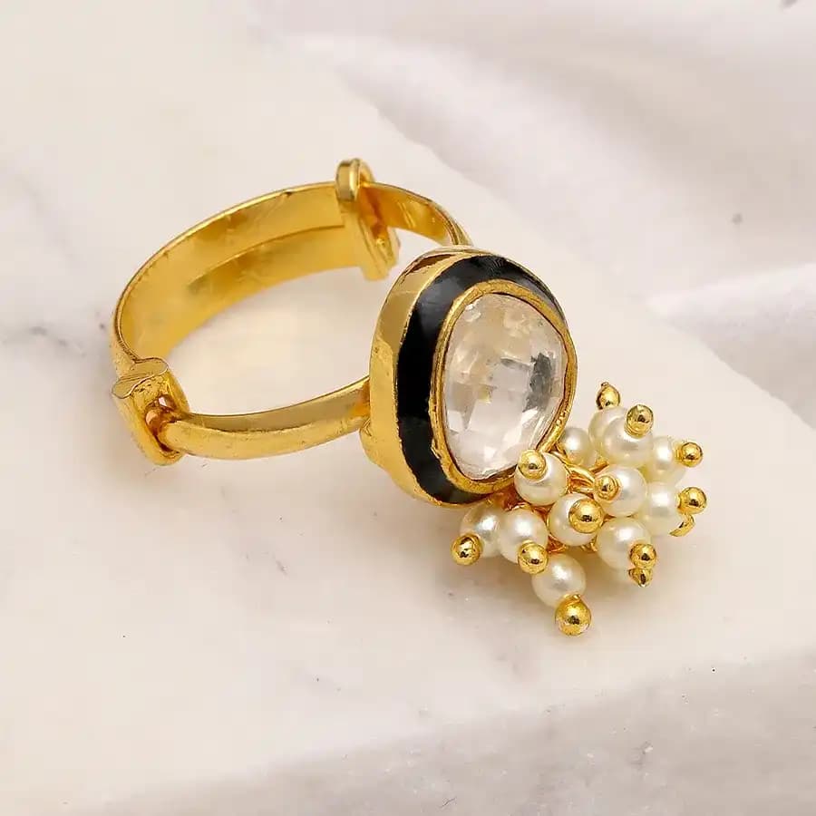 Chic Kundan Pearl Ring