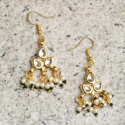 Breathtaking Kundan Studs Pair 1