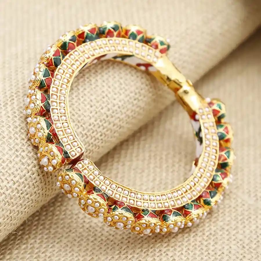 Classic Pearl Elegance Bangle