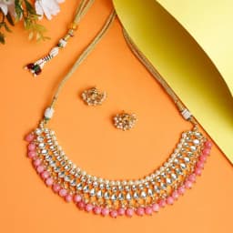 Charming Kundan Jewelry Ensemble 1