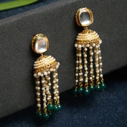 Pretty Kundan Earrings 1