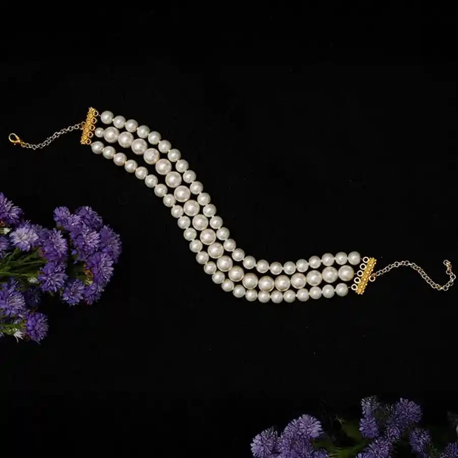 Beautiful Pearl Choker