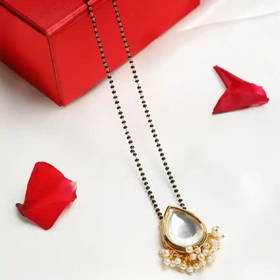 Trendy Kundan Mangalsutra