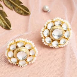 Classic Kundan Studs 1