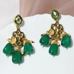 Glamorous Kundan Earrings 1