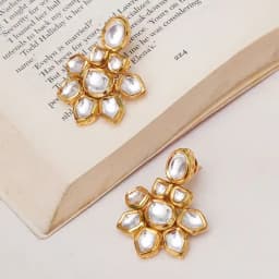 Luxurious Kundan Jewelry Pair 1