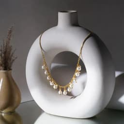 Classic Gold and Pearl Jewelry 1