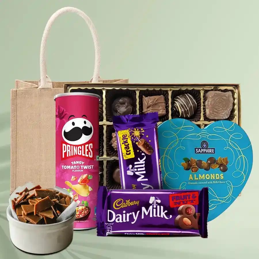 Love Filled Gift Hamper of Exotic Chips n Assorted Chocolates