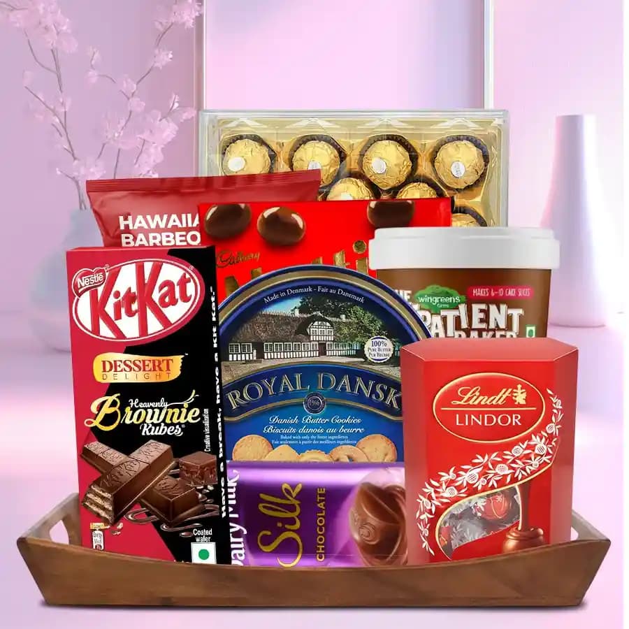 Exquisite Treats Delight Basket