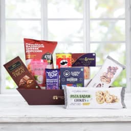 Flavorful Delights Snack Hamper 1
