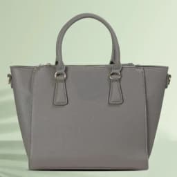 Trendsetting Vanity Bag for Ladies 1