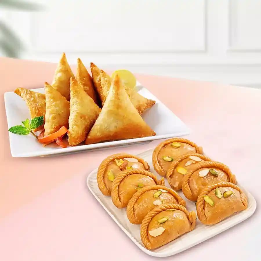 Khova Gujia N Samosa Delight